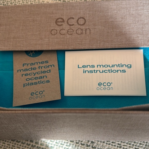 Sunglasses - Picture 4 of 4